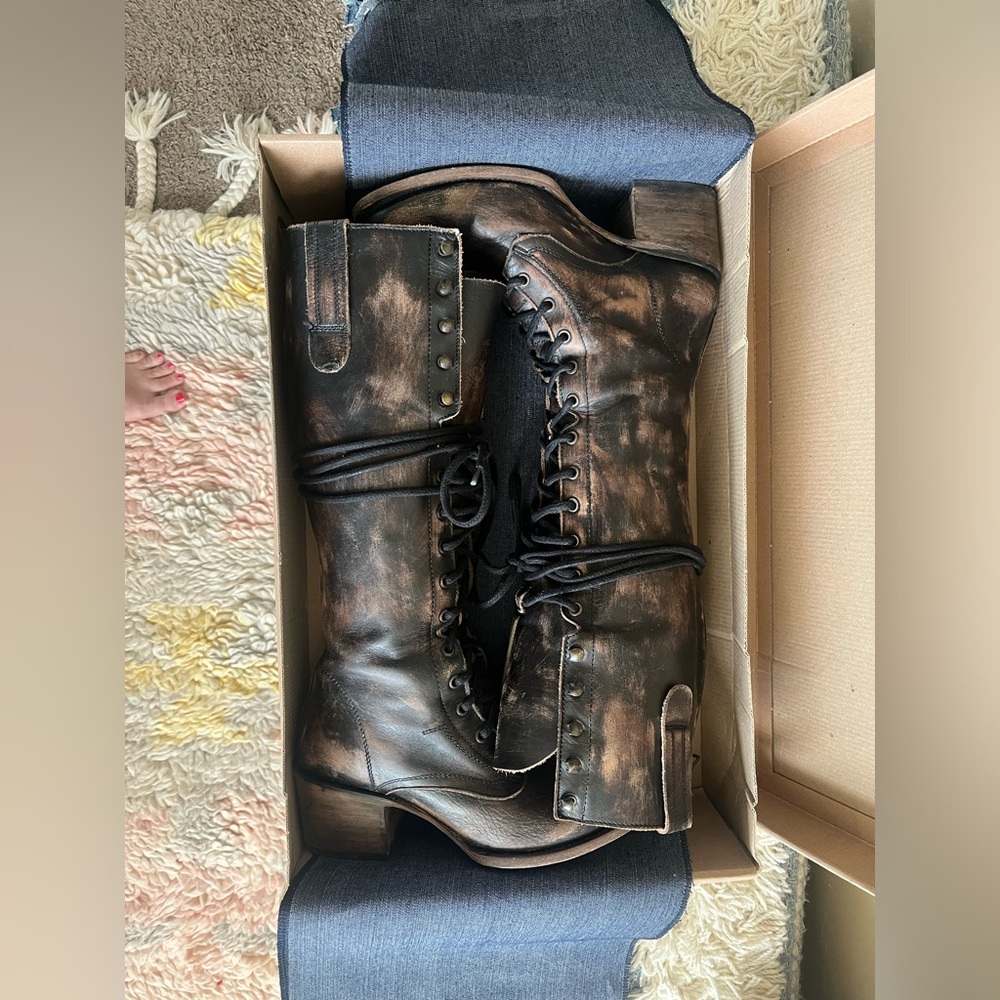 Freebird by Steven Dark Brown Lace-Up Boots - Grany - Size 10 - Picture 8 of 10